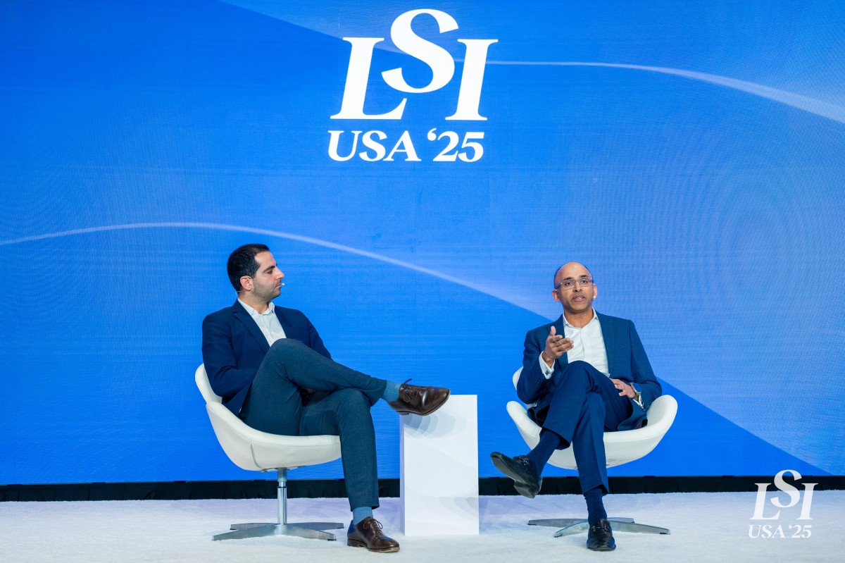 Amir-Soltanianzadeh-and-Dr-Asif-Ali-discuss-the-future-of-cardiac-wearables-on-stage-at-LSI-USA-2025 (2)